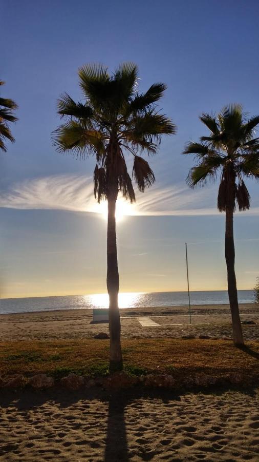 Esplendido APARTAMENTO, CARIHUELA EDIFICIO EL REMO, PRIMERA LÍNEA Torremolinos Exterior foto