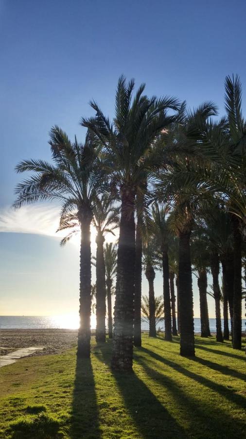 Esplendido APARTAMENTO, CARIHUELA EDIFICIO EL REMO, PRIMERA LÍNEA Torremolinos Exterior foto